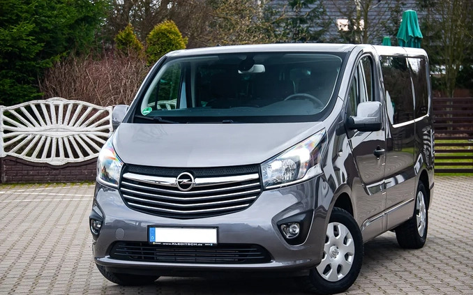 Opel Vivaro cena 66990 przebieg: 236000, rok produkcji 2018 z Korfantów małe 781